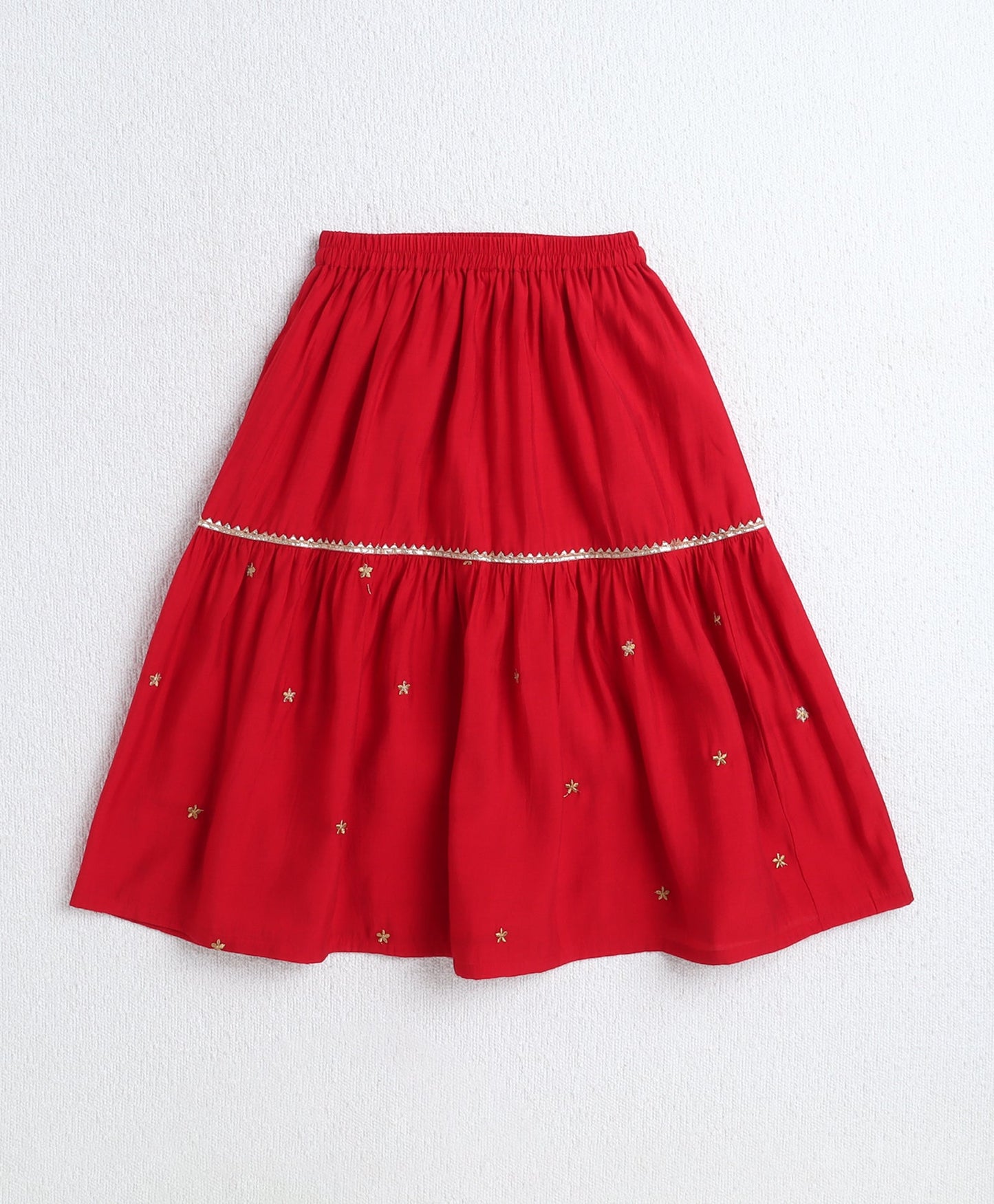 Woven Sleeveless Zari Embroidery Choli and Lehenga Set- Red