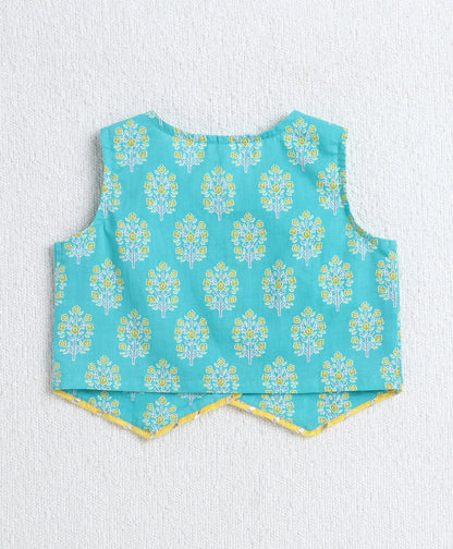 The Magic Wand Cotton Woven Sleeveless Floral Printed Top and Patch Pocket Pant Set- Green