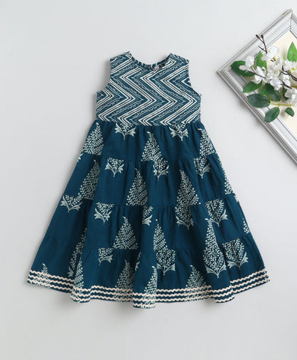 The Magic Wand Cotton Woven Sleeveless Butta Printed Laced Tiered Dress - Dark Green