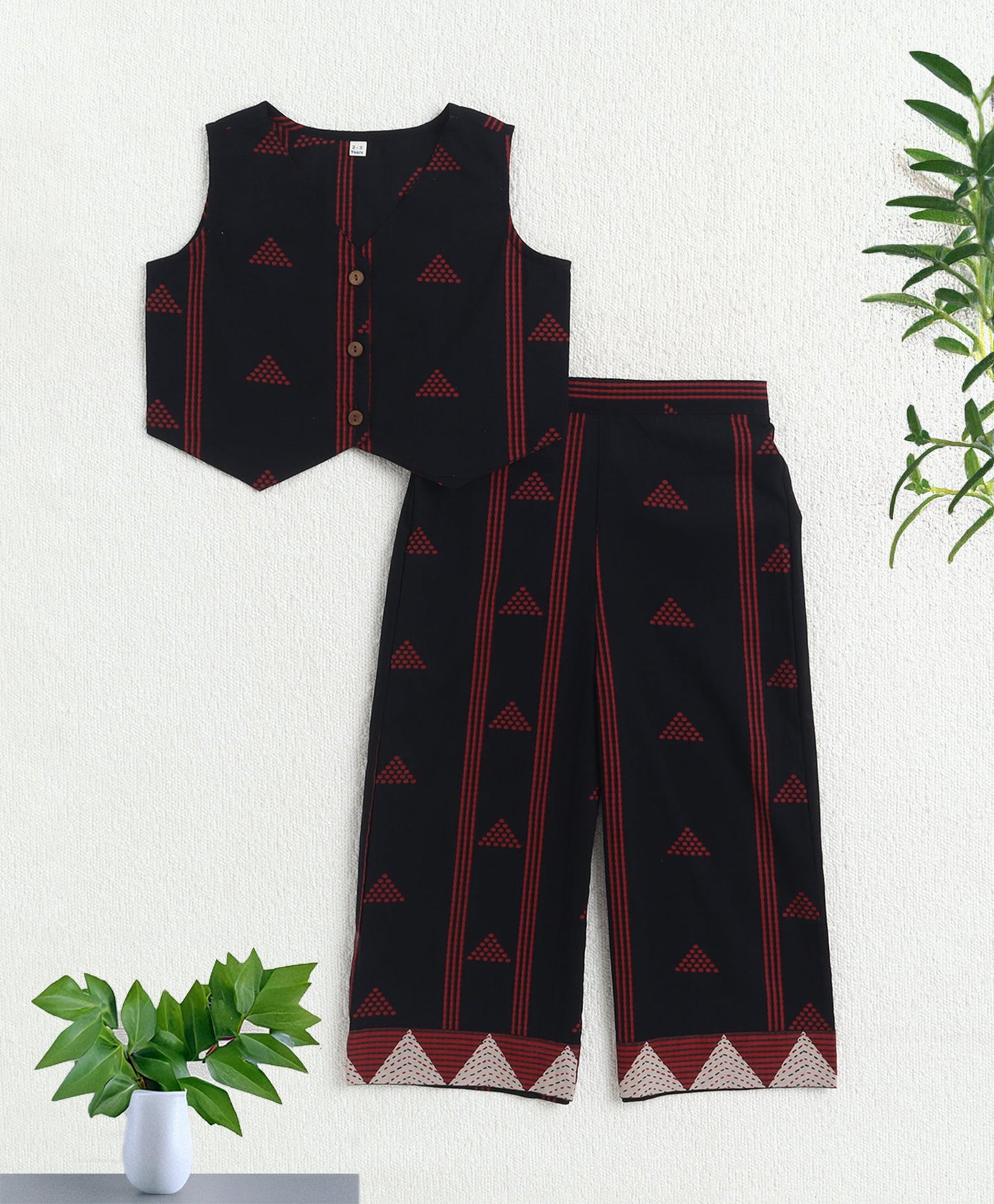 The Magic Wand Cotton Woven Sleeveless Abstract Printed Waistcoat Top And Pants Set - Black