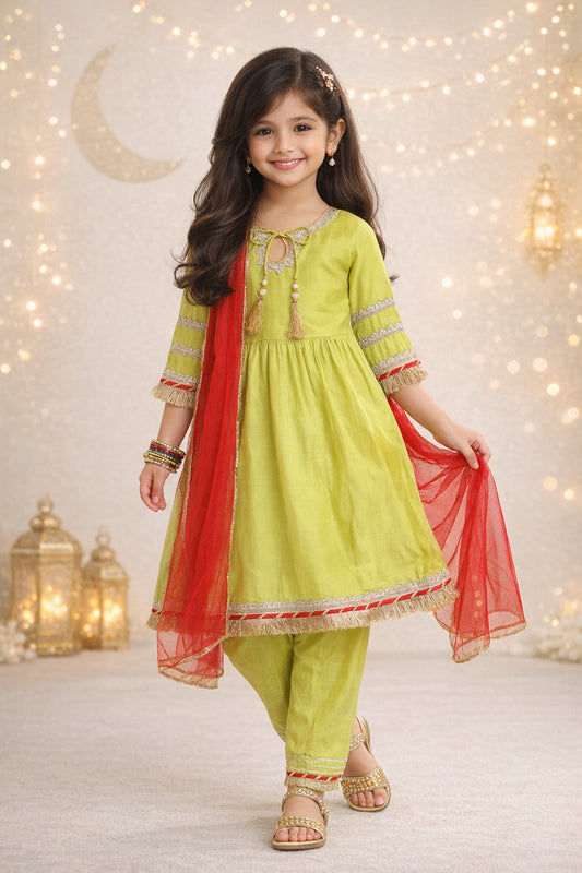 The Magic Wand Woven Three Fourth Sleeves Laced Anarkali Kurti And Pant Set With Dupatta - Green