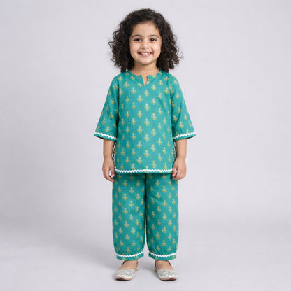 The Magic Wand Cotton Woven Three Fourth Sleeves Buti Printed Top And Harem Pant Set - Green