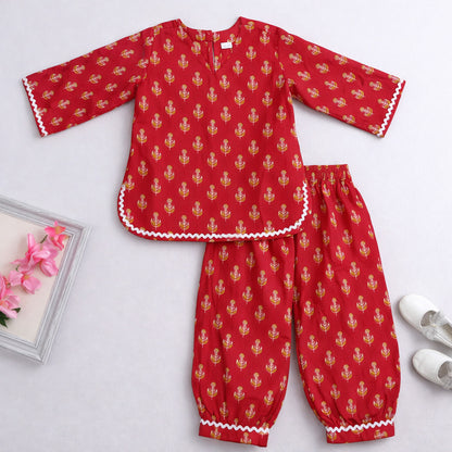 The Magic Wand Cotton Woven Three Fourth Sleeves Buti Printed Top And Harem Pant Set - Coral