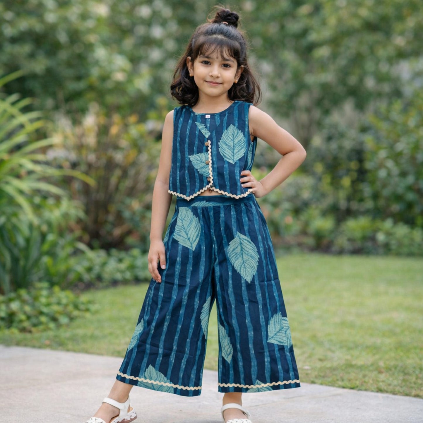 The Magic Wand Cotton Woven Sleeveless Leaf Printed Waistcoat Top And Pant Set - Teal Blue