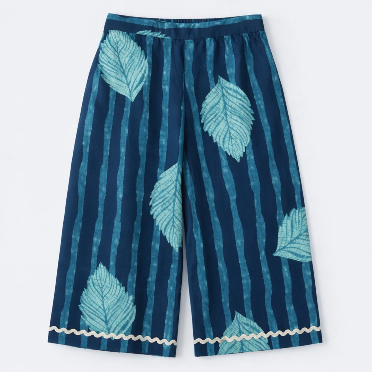 The Magic Wand Cotton Woven Sleeveless Leaf Printed Waistcoat Top And Pant Set - Teal Blue