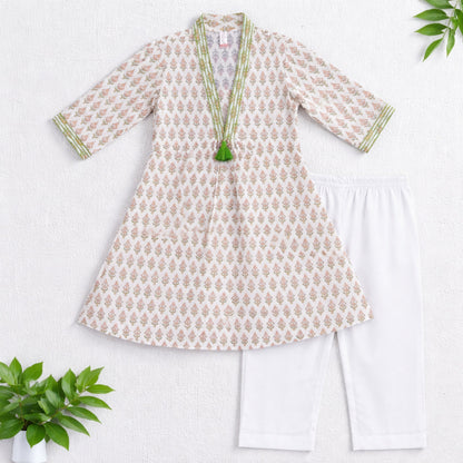 The Magic Wand Cambric Woven Three-Fourth Sleeves Butti Printed Kurti And Pant Set - Off White