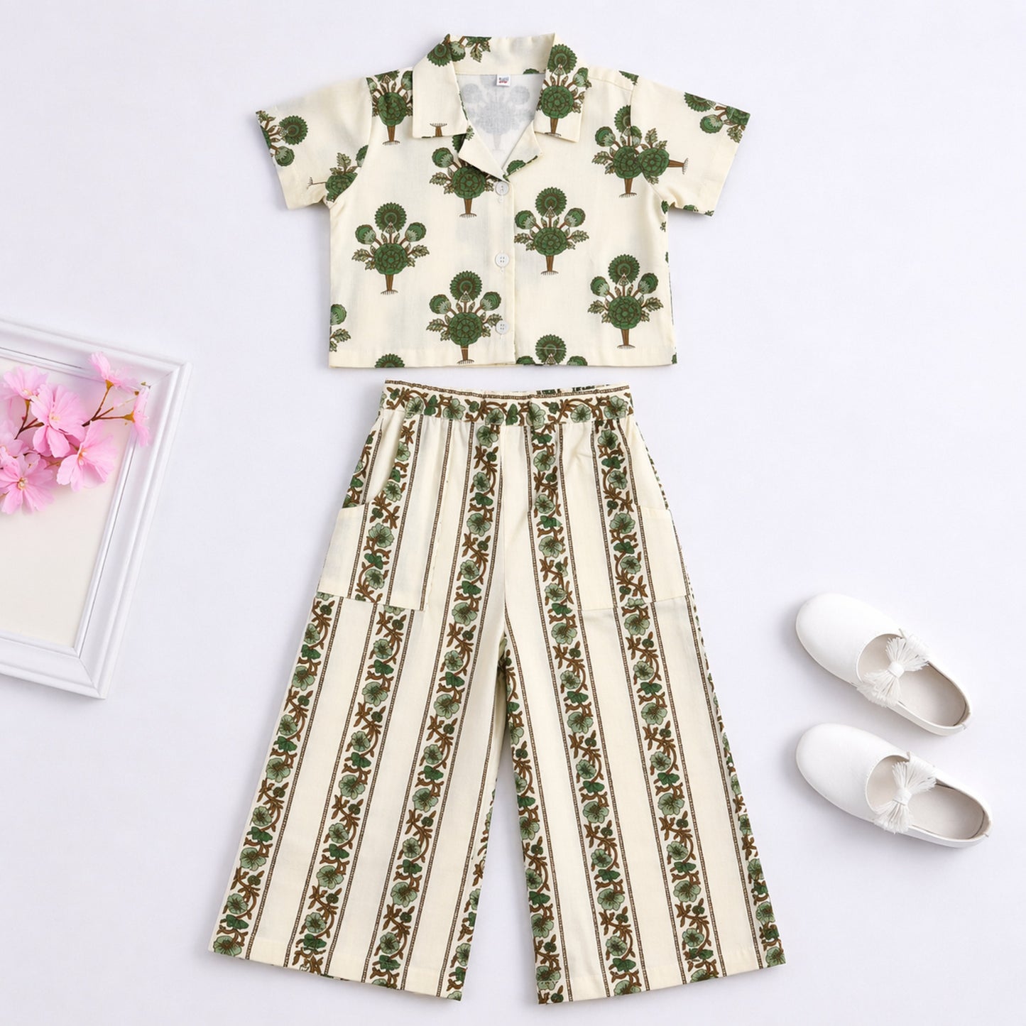 The Magic Wand Cambric Cotton Woven Half Sleeves Stripes Floral Printed Shirt And Pant Set - White