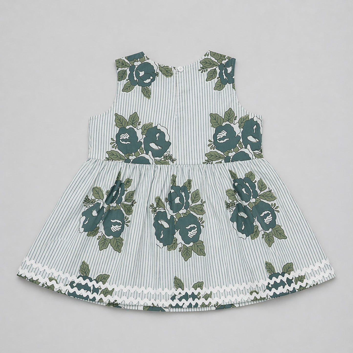 The Magic Wand Cambric Cotton Woven Sleeveless Floral Printed Kurta And Afghani Pant Set - Grey