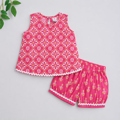 The Magic Wand Cotton Woven Sleeveless Floral Printed Laced Top And Shorts Loungewear Set-Peach