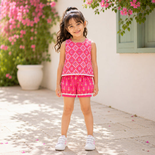 The Magic Wand Cotton Woven Sleeveless Floral Printed Laced Top And Shorts Loungewear Set-Peach