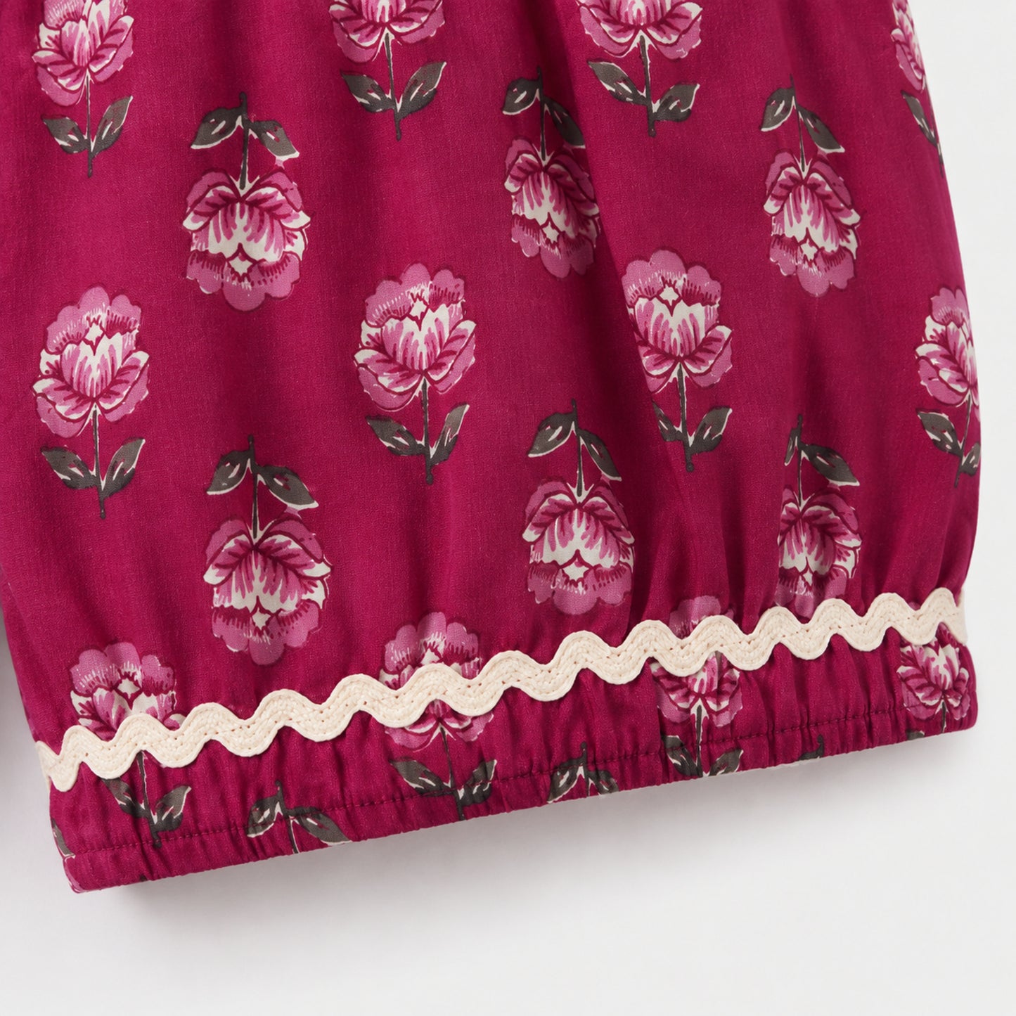 The Magic Wand Cotton Woven Sleeveless Rose Printed Laced Top And Shorts Loungewear Set- Magenta