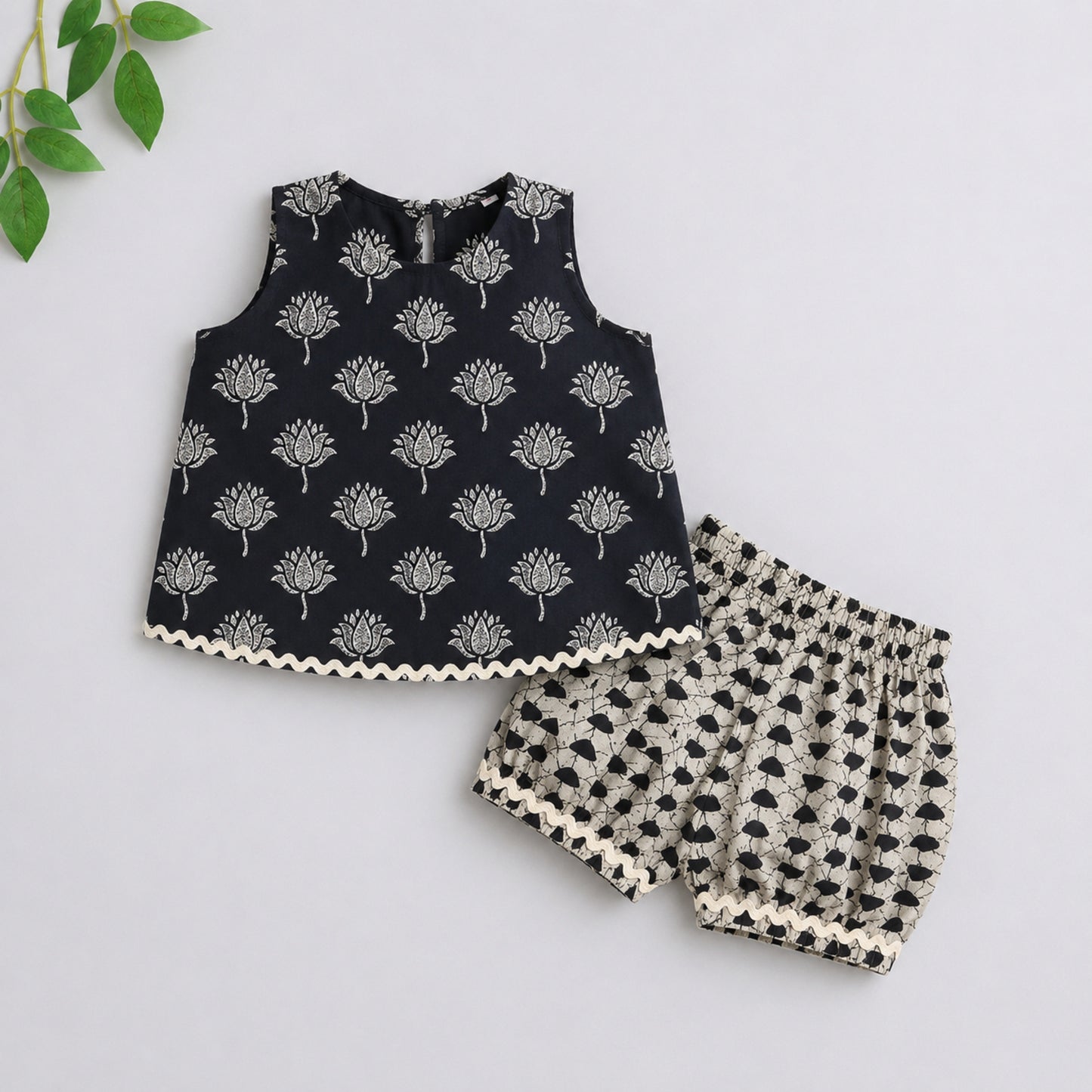 The Magic Wand Cotton Woven Sleeveless Ethnic Motif Printed Laced Top And Shorts Loungewear Set-Black
