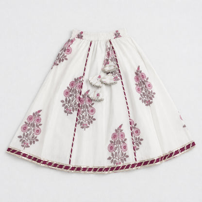 The Magic Wand Cambric Cotton Woven Half Sleeves Butti Printed And Laced Kurti And Lehenga Set With Dupatta - White