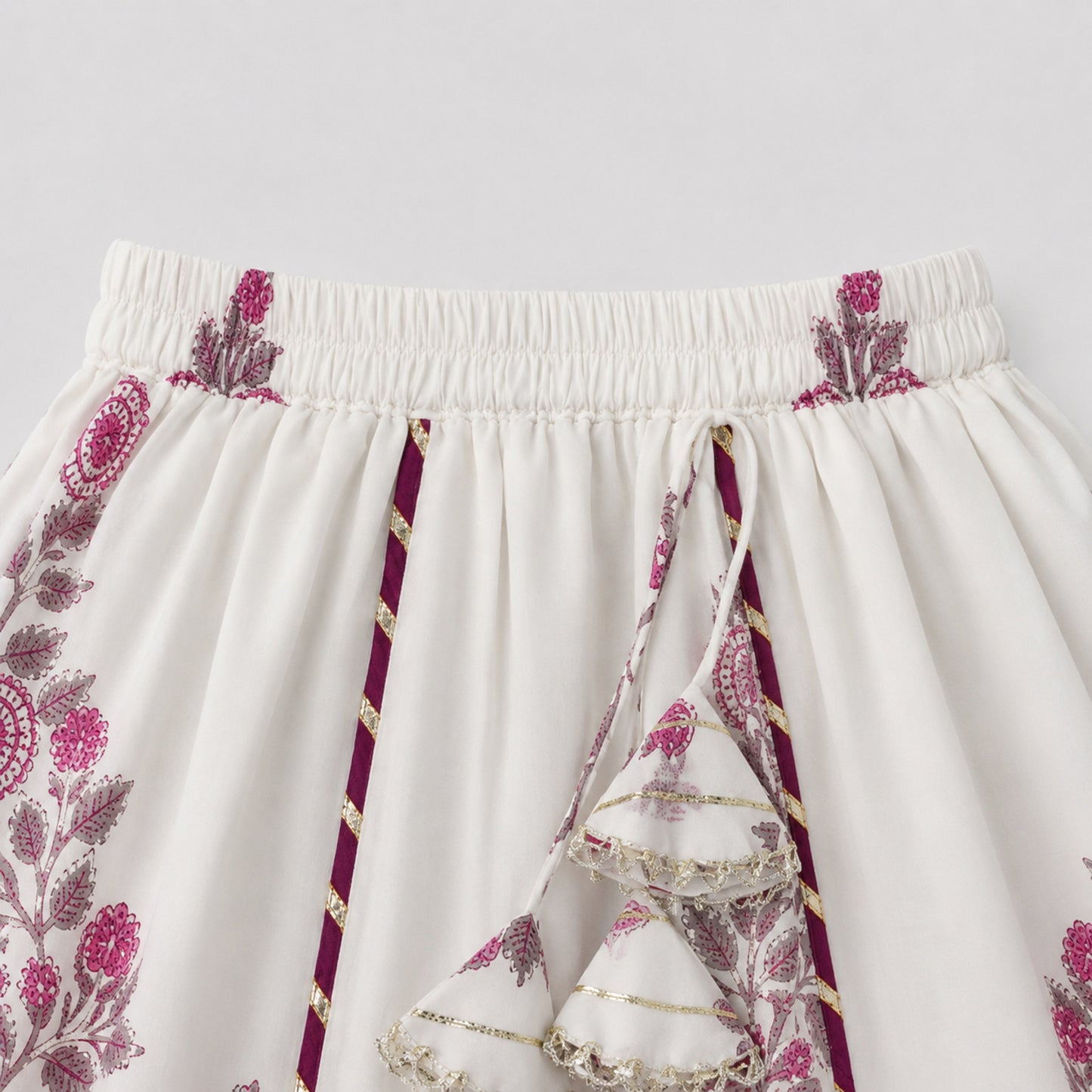The Magic Wand Cambric Cotton Woven Half Sleeves Butti Printed And Laced Kurti And Lehenga Set With Dupatta - White