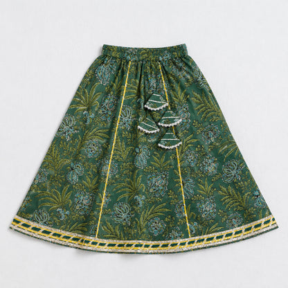 The Magic Wand Cambric Cotton Woven Half Sleeves Butti Printed And Laced Kurti And Lehenga Set With Dupatta - Green