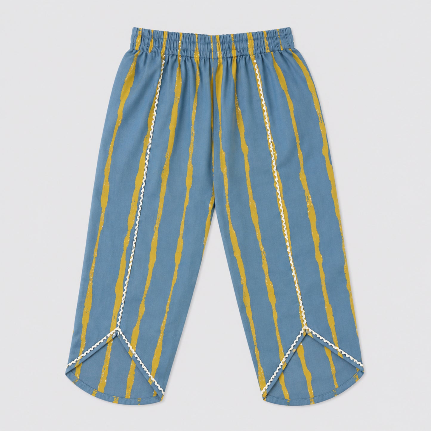 The Magic Wand Cambric Woven Bell Sleeves Leaf Printed Gathered Kurta And Tulip Pants Set - Blue