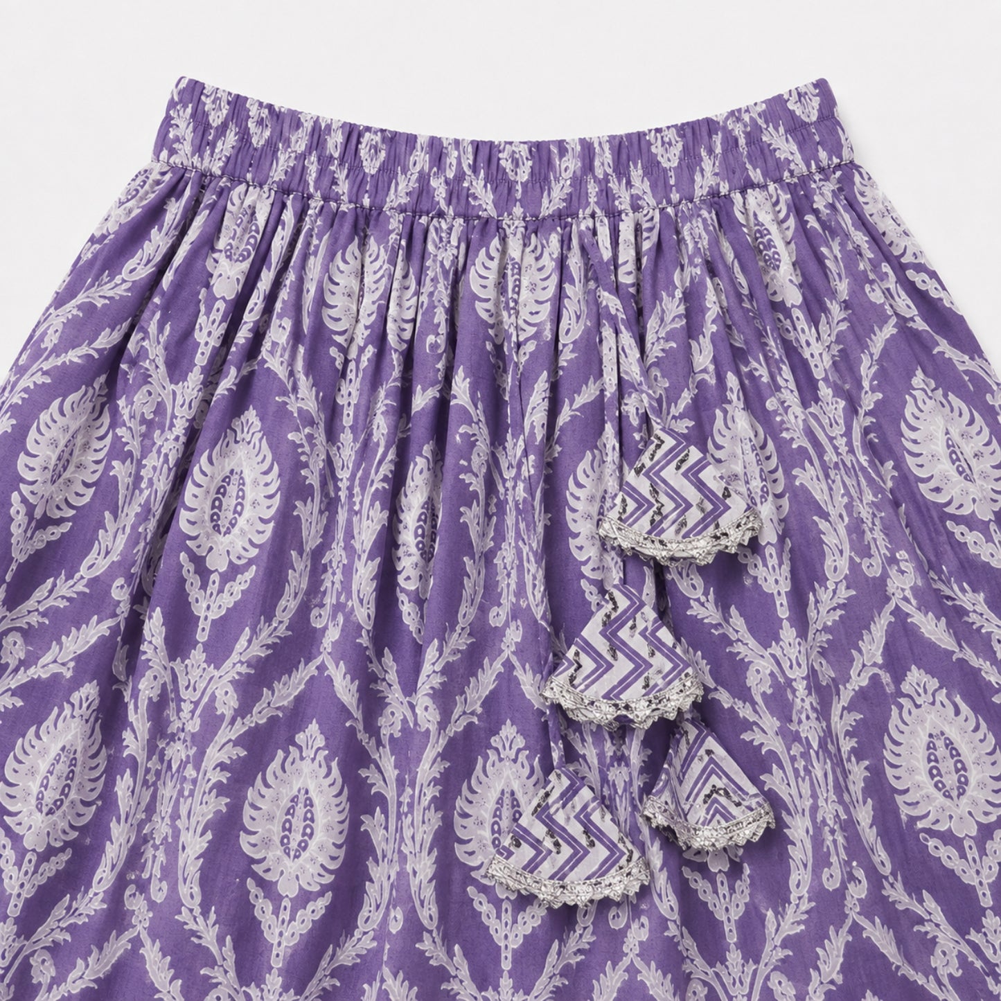 The Magic Wand Cotton Woven Chevron Printed Shoulder Tie-Up Choli And Paisley Printed Lehenga Set With Dupatta - Lavender