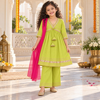 The Magic Wand Woven Elbow Sleeves Aaliya Cut Laced Kurti And Pant Set With Dupatta - Green
