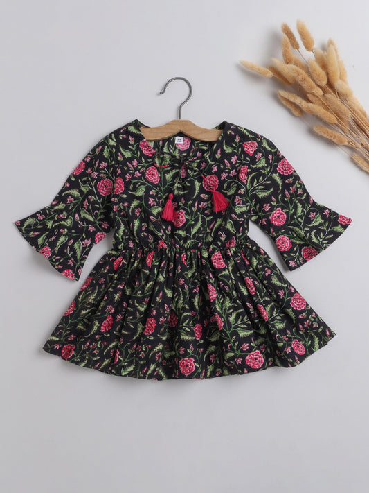 Gathered 3/4 Sleeves Floral Printed Round Neck Top With Tassels For Girls-Black