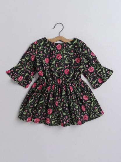 Gathered 3/4 Sleeves Floral Printed Round Neck Top With Tassels For Girls-Black