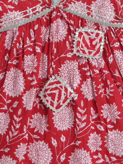 Half Sleeves Seamless Floral Printed & Gota Lace Embellished Kurta With Chevron Designed Pant & Dupatta - Red