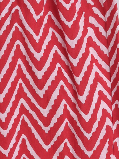 Half Sleeves Seamless Floral Printed & Gota Lace Embellished Kurta With Chevron Designed Pant & Dupatta - Red