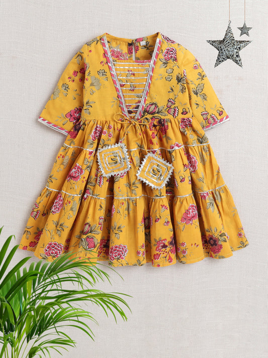 Printed Short Sleeves Gora Lace & Tassle Detailing Tiered Gota Dress For Girls