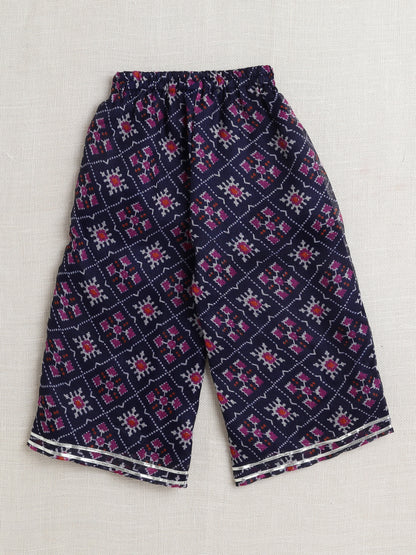 Sleeveless Floral Printed Gota Lace Embellished Top & Pant Set Co-Ords Set-Navy Blue