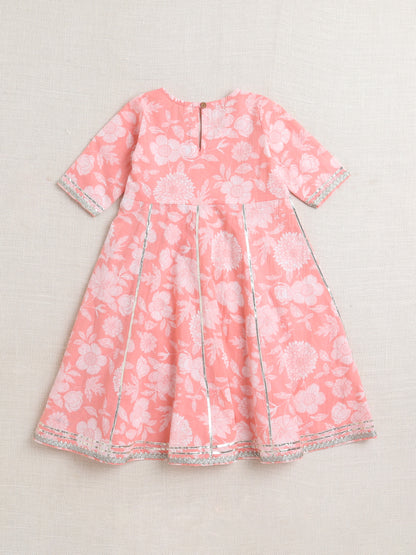 Floral Printed Elbow Sleeves Gota Lace Tassled Anarkali Kurti And Pant Set-Peach