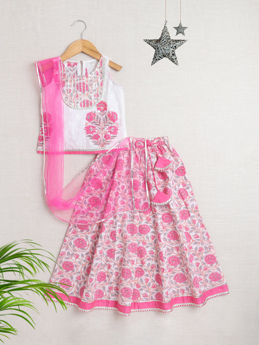 Floral Printed Sleeveless Gota Lace Embelished Lehenga Choli Set With Dupatta-Pink