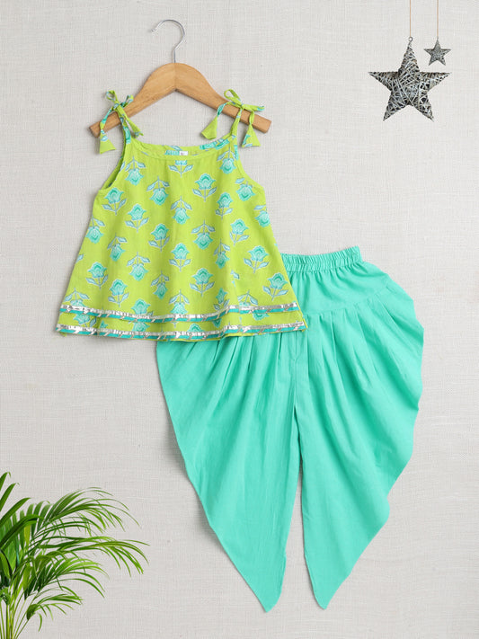 Sleeveless Tie Up All over Print with Lace Kurta Dhoti Set for Navratri- Green