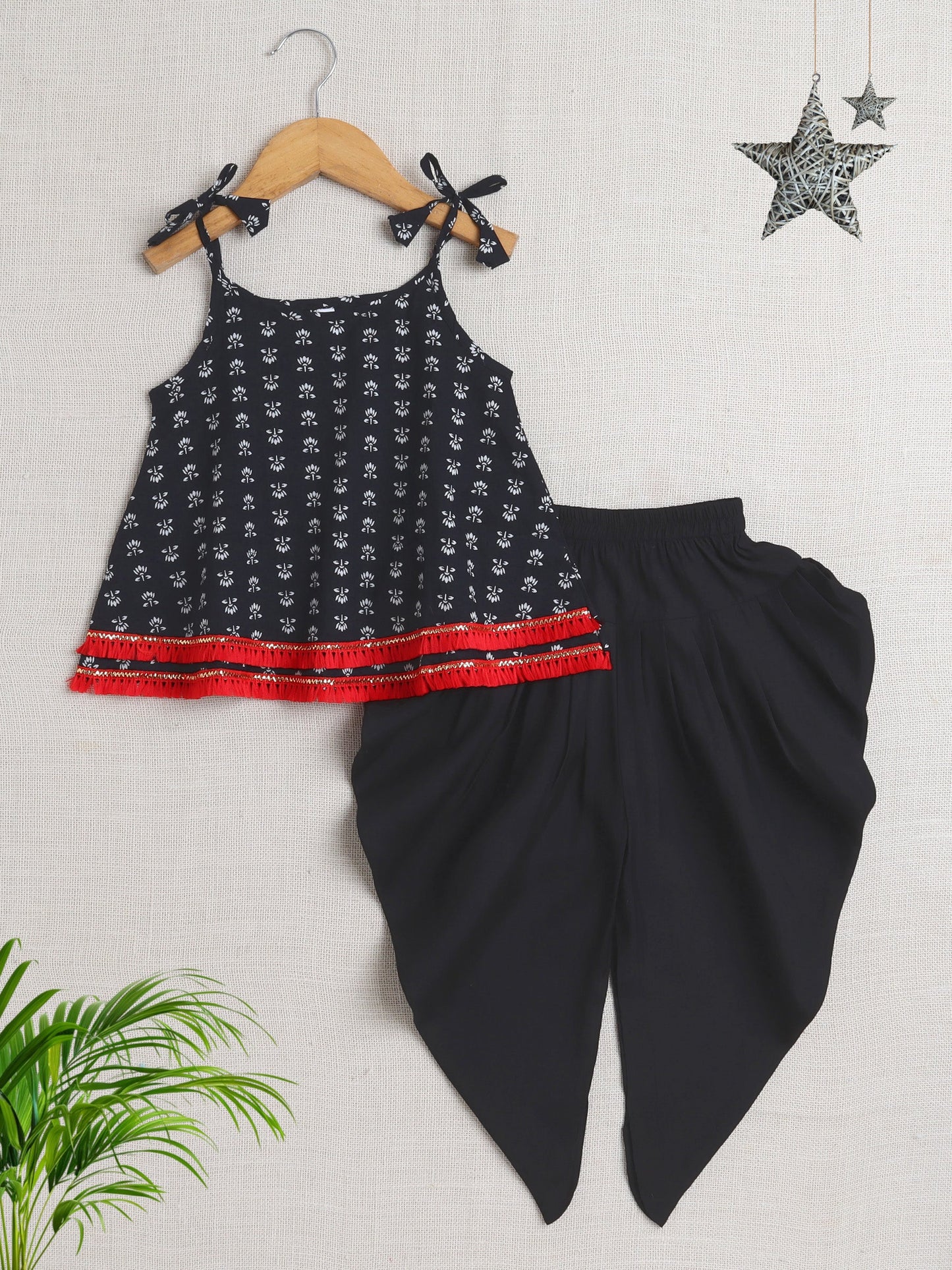 Sleeveless Lace Embellished Floral Motif Printed Kurta With Solid Dhoti Set - Black