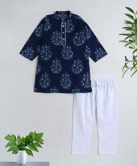Cotton Woven Full Sleeves Floral Printed Kurta with Pyjama Set- Navy Blue