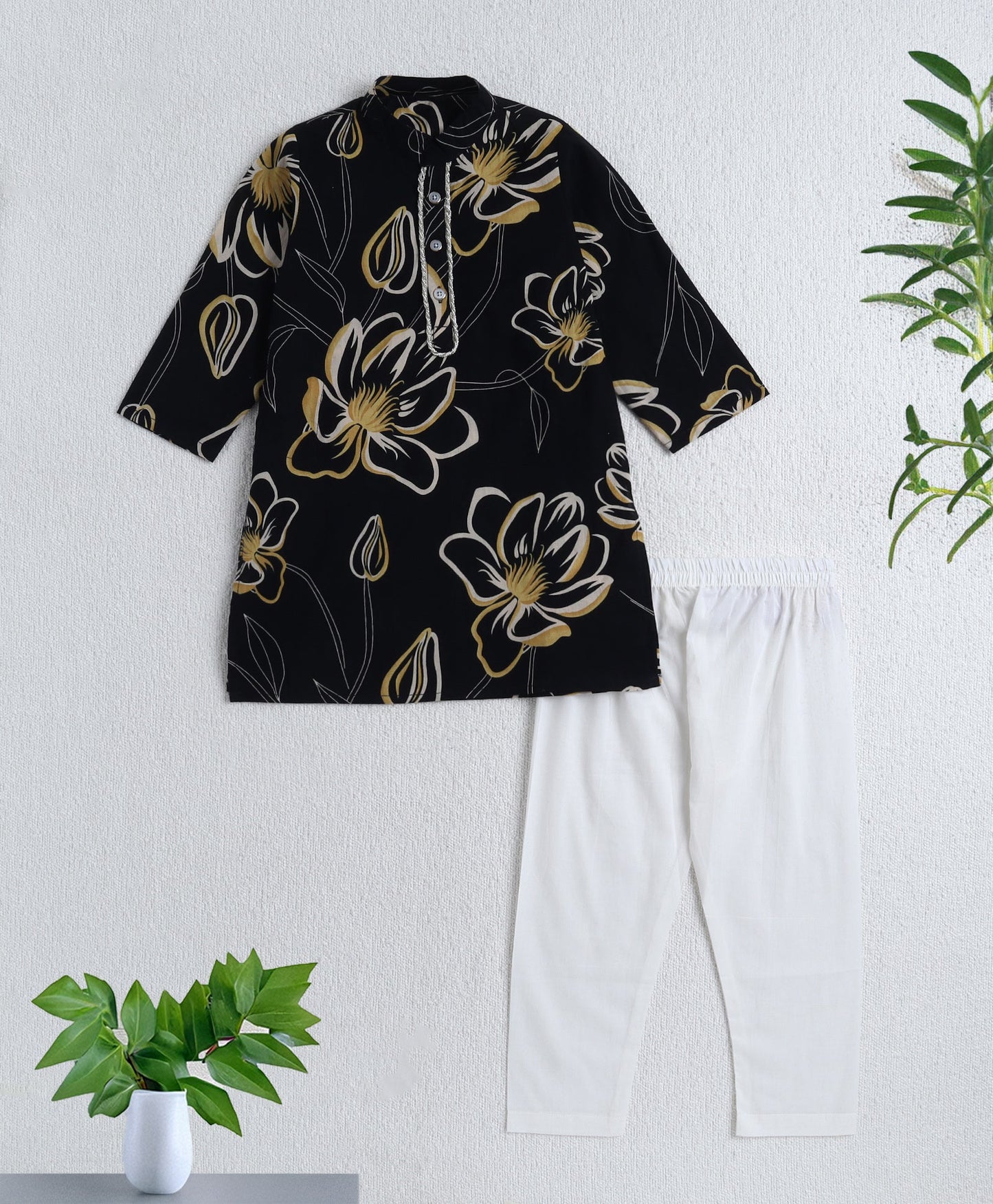Cotton Woven Full Sleeves Floral Printed Kurta with Pyjama Set - Black