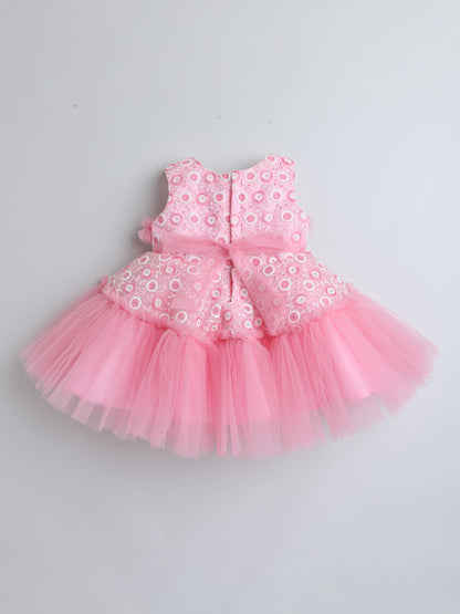 The Magic Wand Sleeveless Floral Embroidered & Applique Detailed Dress - Peach