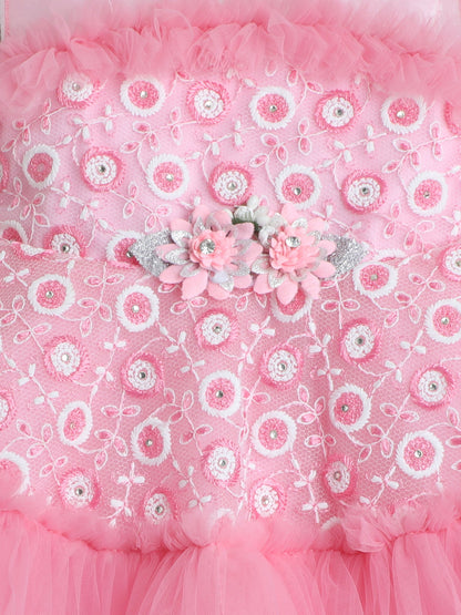 The Magic Wand Sleeveless Floral Embroidered & Applique Detailed Dress - Peach
