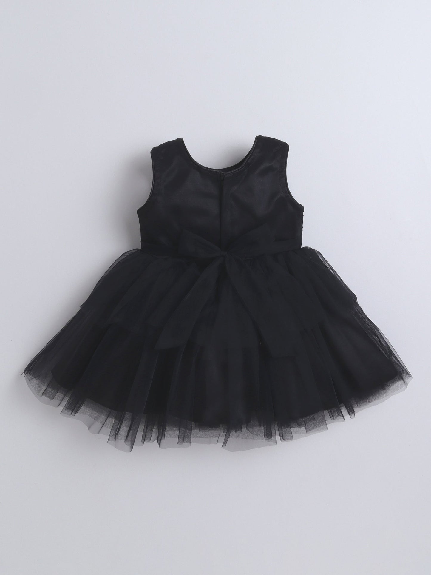 The Magic Wand Sleeveless Satin Band Sequins Flower Tiered Party Dress - Black