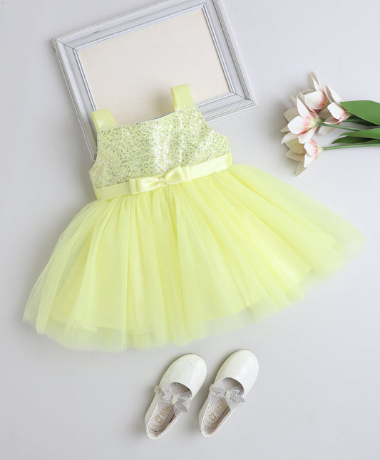 The Magic Wand Woven Sleeveless Corsage Detailed Flared Dress- Yellow
