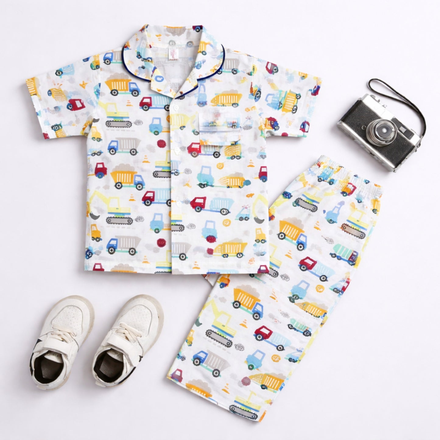 The Magic Wand Cotton Woven Half Sleeves Vehicle Printed Shirt And Pyjama Nightsuit Set - White