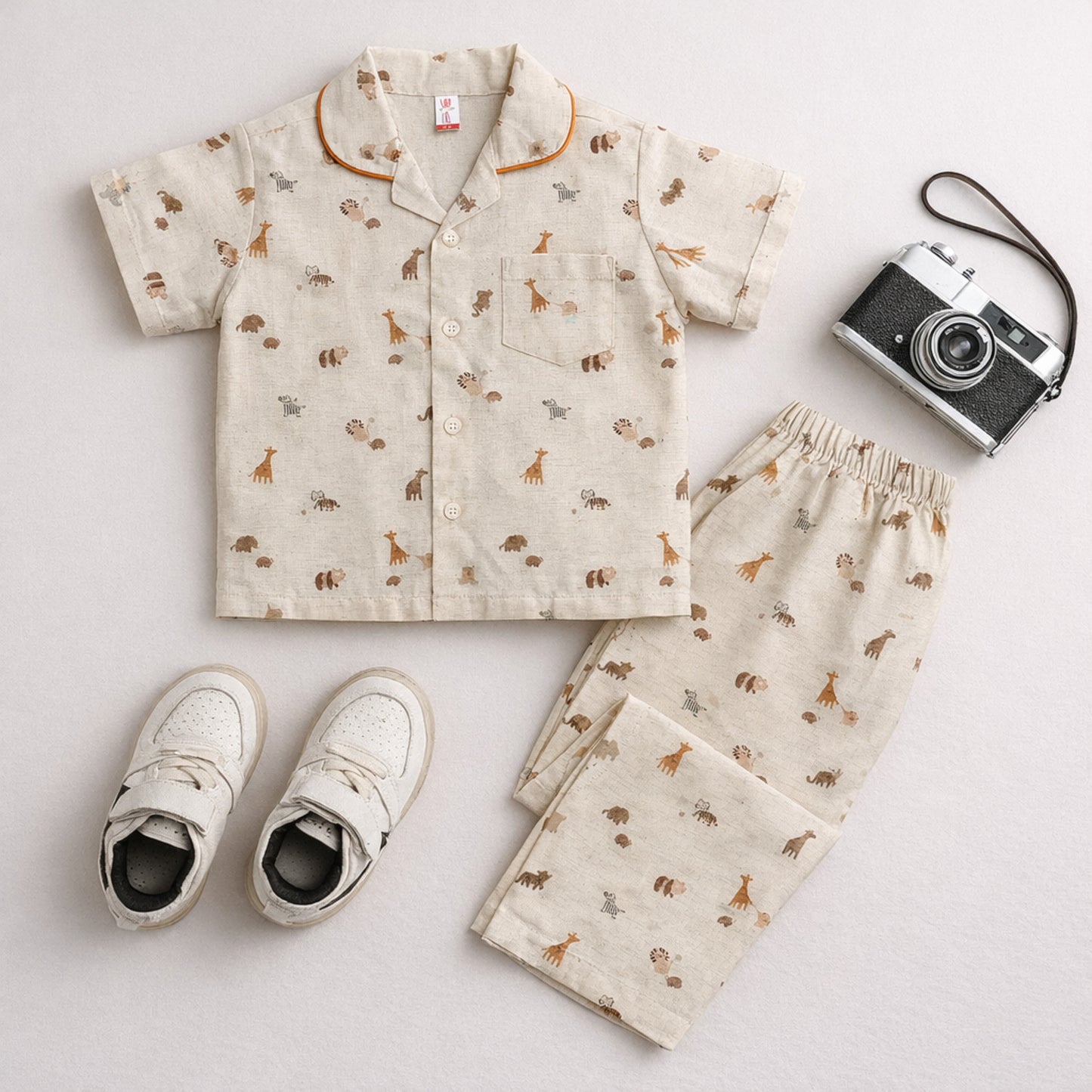 The Magic Wand Cotton Woven Half Sleeves Animals Printed Zoo Theme Nightsuit Set - Off White