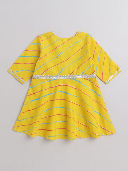 Leheriya Printed 3/4th Sleeves Gota Lace Kurta & Balloon Pant Set -Yellow